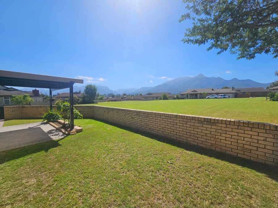 3 Bedroom Property for Sale in Dormehls Drift Western Cape